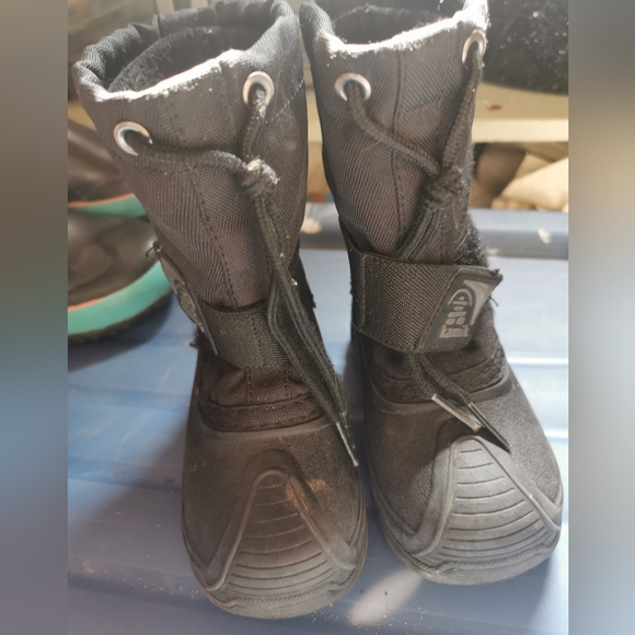 Kamik Snow Boots - Picture 2 of 4
